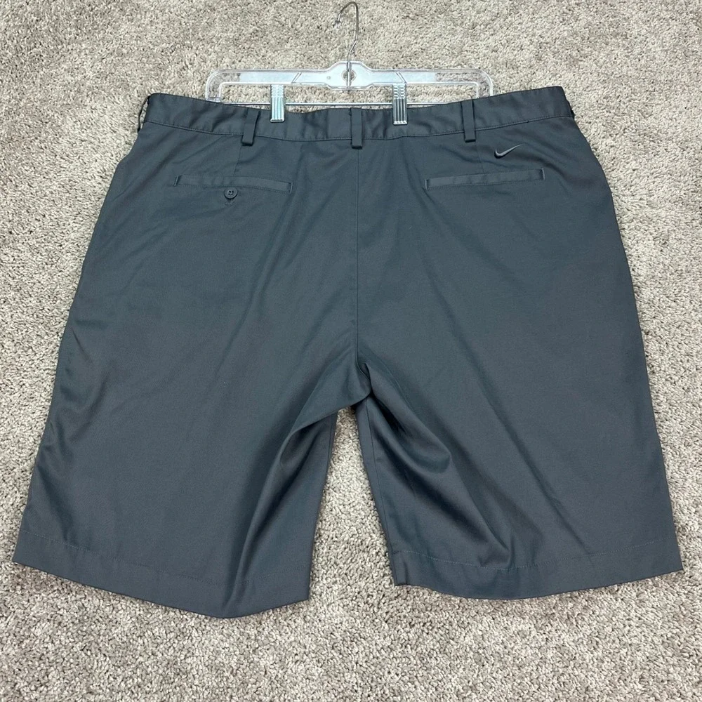 Nike Golf Shorts Mens 40 11 Dark Gray Flat Front Dri-FIT Stretch Performance EUC - Picture 2 of 9